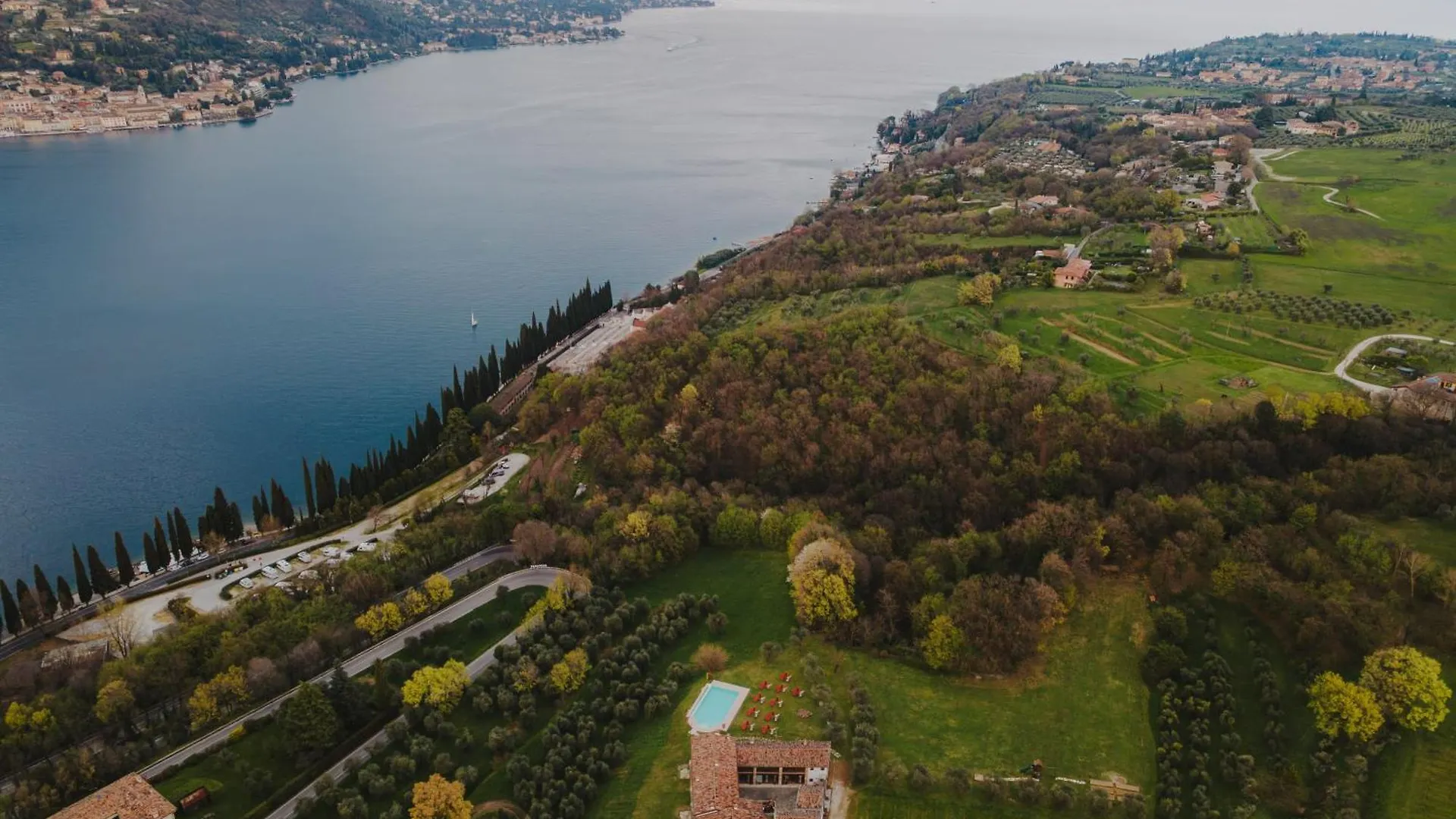 Aparthotel L'Angelica Corte Palazzina, Country Retreat Salo Italy